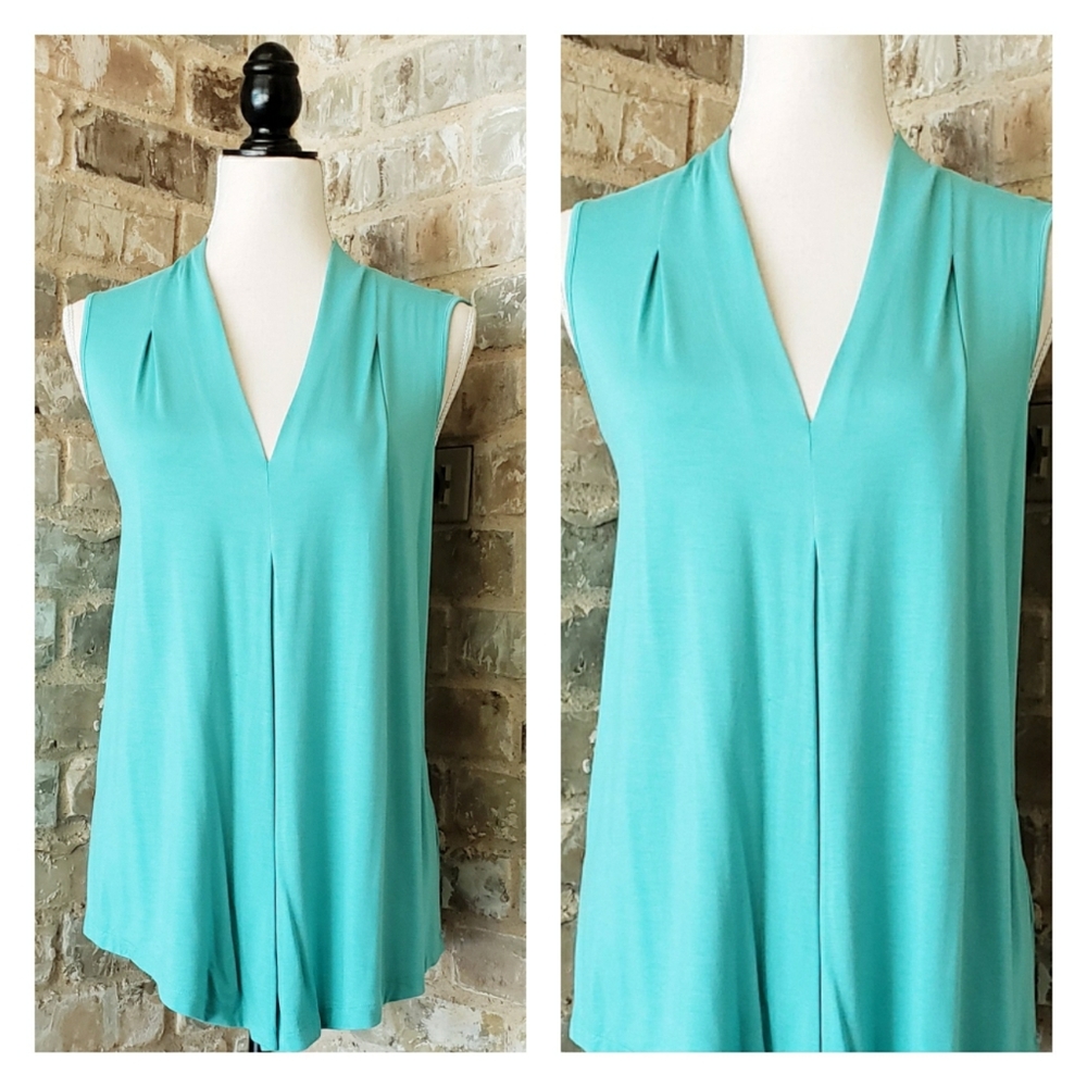 GNU Sleeveless Top